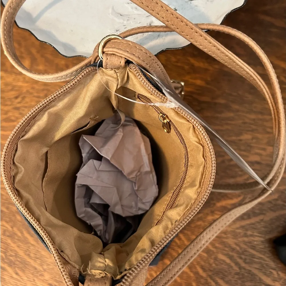 ***Valerie Stevens Crossbody Bags 1 black, 1 brown Great as gifts!π - Picture 5 of 6